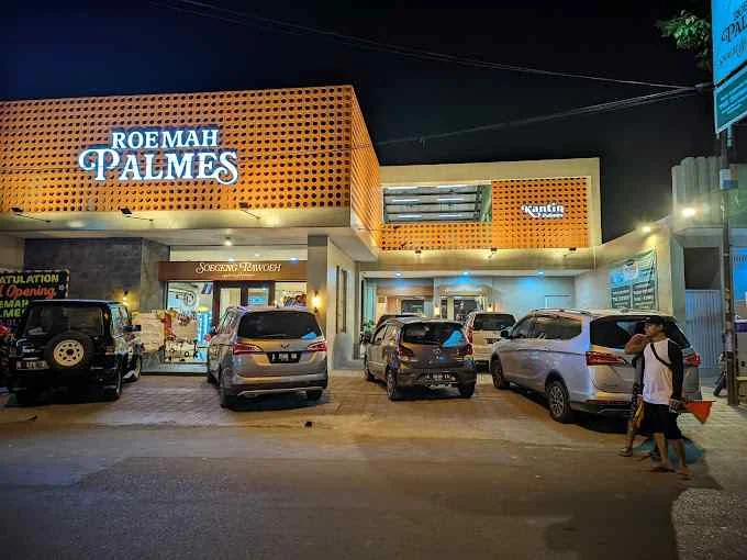 Roemah Palmes (Pusat Oleh-Oleh dan Snack Pekalongan)